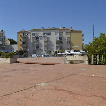 Apartment Cabine, Terrasse, Cap D'agde - 4 Pers, Proche Et Commerces - Fr-1-249-255 Agde