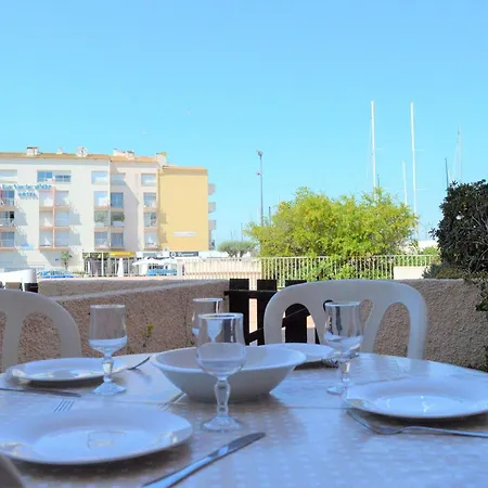 Cabine, Terrasse, Cap D'agde - 4 Pers, Proche Et Commerces - Fr-1-249-255 * Agde